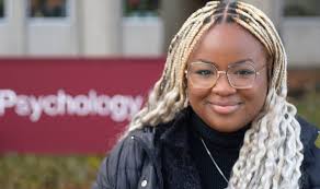 Psychology prof and student work to fill in the blanks