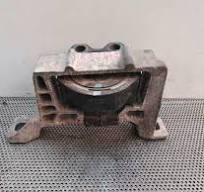 SOPORTE MOTOR DERECHO FORD FOCUS BERLINA (CAP) - Desguaces