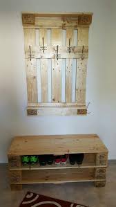 Wer seine garderobe selber bauen möchte. Garderobe Bauen Aus Paletten Palettenmobel Schones Aus Holz Von Palettenmobel Biz Bauen Sie Die Garderobe Entsprechend Ihren Kleidern
