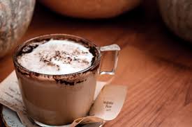 Boisson Reconfortante Par Excellence Le Chocolat Chaud Est Aussi L Une Des Boissons Chaudes Les Plus Caloriques Et Qui Pesent Le Plus Lourd Sur Notre Estomac