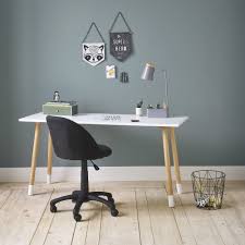Une large gamme de tables design, tabourets, chaises hautes ou basses ! Chaise De Bureau Enfant A Roulettes Gris Anthracite Mika Maisons Du Monde