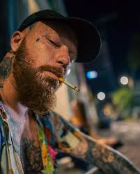 No caption 📸: @theirfacez #stpetersburg #saintpetersburg #dtsp #florida  #tampabay #streetphotography