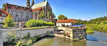 The original gentlestodder™ • glad & søvnig #papfar • ham der er inde i @hotdogjudge • startede @debruneriddere i 2012 • #gratissviner #fedeord. Bus To Gorlitz From 0 99 Flixbus The New Way To Travel