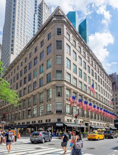 Saks Fifth Avenue - Wikipedia
