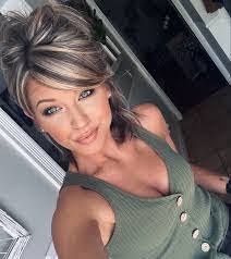 Emily Lemmons's Instagram, Twitter & Facebook