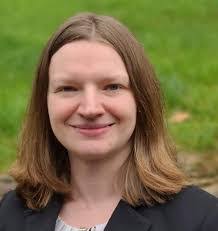 Lisa Dishner's Instagram, Twitter & Facebook