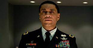 Snyder revealed that harry lennox's general swanwick was going to be revealed as the hero. K2x7g5giko7sym