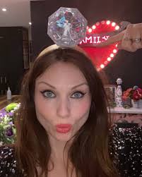 Woman from kitchen disco bbc newsnight. Sophie Ellis Bextor On Twitter Join Us For Kitchen Disco No 9 Tmw Night Friday Live On My Instagram Music Kids Chaos 6 30pm Xxxx