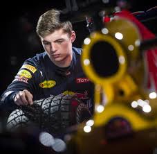 The french grand prix for once was the stuff of great saga, a titanic struggle that had it all as the two top teams and their two best drivers locked horns across the full race distance at paul. Max Verstappen Der Formel 1 Neuling Hat Erst Seit Kurzem Fuhrerschein Welt