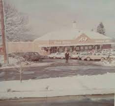 A P Shortly After It Opened In Its New Location In 1968 Oak Hill West Virginia Old Country Stores