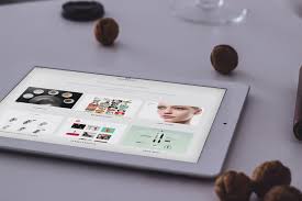 Mockup of multiple ipads floating in a plain backdrop. 25 Responsive Website App Mockup Templates Decolore Net