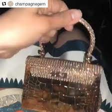 This is the most coveted combo for fall! 591 Likes 28 Comments Hermes Paris Club Clubhermesparis On Instagram The Iconic Hermes Kelly In Solid 18kt Rose Gold And Hermes Kelly Gold Hermes Paris