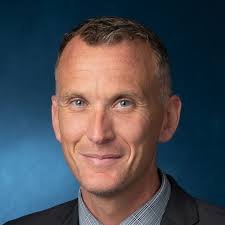 We're proud to report two Sussex Police officers have been recognised in  the Queen's Birthday Honours List for their outstanding contribution to  policing. Detective Chief Superintendent Steve Rayland was awarded the  Queen's