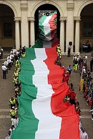 It differs from the french flag only by the left stripe that has green color, not blue. Flag Of Italy Wikipedia