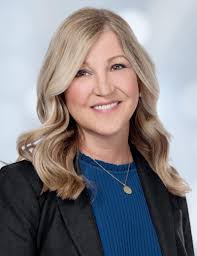 Linda Leach's Instagram, Twitter & Facebook