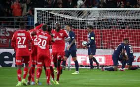 Cette nouvelle saison de ligue 1 sera la saison la plus intéressante de son histoire, certains des meilleurs entraîneurs du monde seront ici cette année, des joueurs comme neymar sur psg. Dijon Psg Player Ratings And Player Of The Match En Fr Psg World Nation