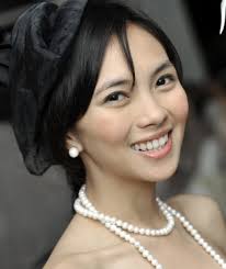 10.10.10.: Meet the entourage