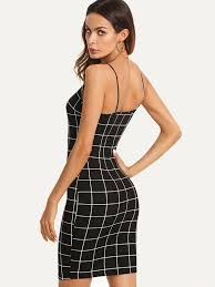 Encolure ajourée, 2 bretelles droites. Shein Robe Moulante A Carreaux A Fines Brides Mode En Ligne Shein France