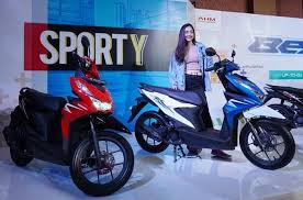 Pilihan warnanya ada warna hitam dan silver. Ini Dia Honda Beat 2020 Tipe Termurah Pilihan Warna Paling Banyak Motorplus