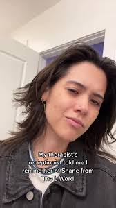 Shane Linder's Instagram, Twitter & Facebook