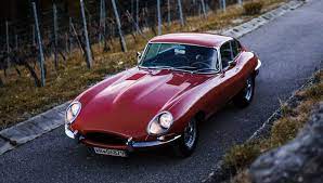 It currently has 25,000 miles. Jaguar E Type Kaufberatung