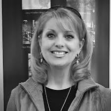 Debra Elliott's Instagram, Twitter & Facebook