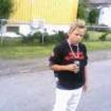 Daniel Rinden (@BueSkyting)