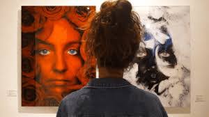 Ariane Thomas's Instagram, Twitter & Facebook