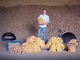 Maybe you would like to learn more about one of these? Cet Agriculteur D Ennetieres Veut Vendre 100 Tonnes De Pommes De Terre A Des Particuliers Et C Est Bien Parti