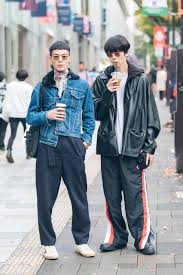 The Best Street Style From Tokyo Fashion Week Spring 18 Japan Fashion Street Tokyo Street Style Cool Street Fashion