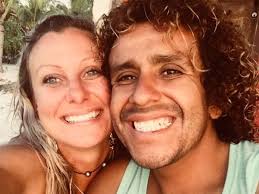 Fundraiser by Cassandra Vickers : Help Jayde and Hugo get back