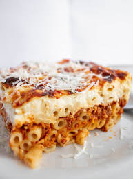 Greek Pastitsio With The Easiest 5 Minute To Make Cream Real Greek Recipes Recipe Greek Recipes Greek Pastitsio Pastitsio
