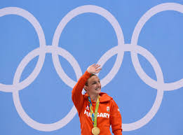Hosszú katinka otthagyta edzőjét és egyedül készül fel az olimpiára. Hosszu Katinka Megnyerte Magyarorszag Vezeti Az Eremtablazatot Ulloi Ut 129