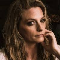 Amy Ogle's Instagram, Twitter & Facebook