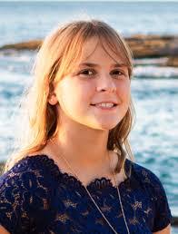 Kelly Beesley's Instagram, Twitter & Facebook