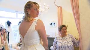 Check spelling or type a new query. Braut Regina Hat Ihr Hochzeitskleid Gewonnen