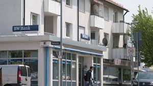 Wenn vorhanden, zeigen wir euch auch aktuelle angebote von heilberufe center herrenberg vorübergehend geschlossen. Filiale An Der Bockelstrasse Heumadener Filiale Der Bw Bank Schliesst Sillenbuch Stuttgarter Nachrichten