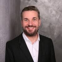 Brad Batiste's Instagram, Twitter & Facebook