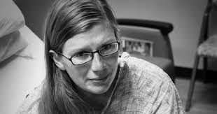 Mom makes emotional plea to parents after daughter is stillborn