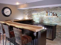 Comptoir De Cuisine Conseils Et Idees Inspirantes Pour Faire Le Bon Choix Conceptions De Bar De Sous Sol Comptoir Cuisine Sous Sol Rustique