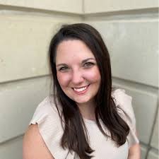 Katie Schettler's Instagram, Twitter & Facebook