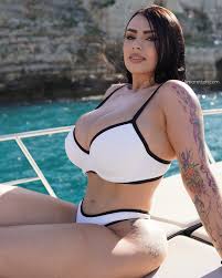 Amaretto Hammer - Free nude pics, galleries & more at Babepedia