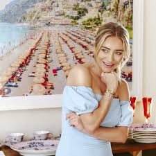 Wolfe herd, who is expecting her first child with husband michael herd, regularly showcases her lavish lifestyle on instagram. Bumble Beauty Whitney Wolfe Herd Announces Dating App Bumble Is Launching A Beauty Line