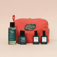 Vernis Semi Permanent Naturel Pour Ongles Green Flash Manucurist En 2020 Vernis Manucure Semi Permanente Vernis Semi Permanent