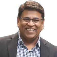 How do you know what to offer!? Agent said that houses like the one we're  interested in usually go for $1.3m-$1.4m, but this house *will* sell, she  made a huge emphasis on