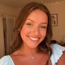 Lauren Fletcher's Instagram, Twitter & Facebook