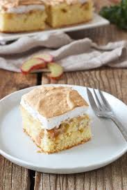 Check spelling or type a new query. Rhabarberkuchen Mit Baiserhaube Rezept Sweets Lifestyle