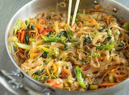 30 Minute Chicken Chow Mein Healthy Nibbles Bits Veggie Stir Fry Recipes Recipes Veggie Stir Fry