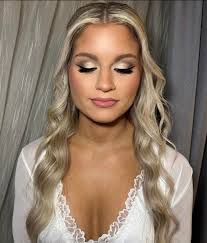 I see a lot of people have been asking for recommendations for makeup/hair  and I HIGHLY recommend the two girls I had do mine 🥰 Amazing communication  and both stayed all day/night