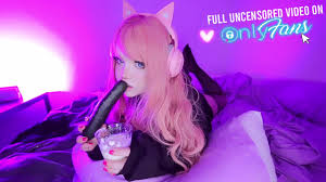 ASMR Amy B - YouTuber Twitch Streamer